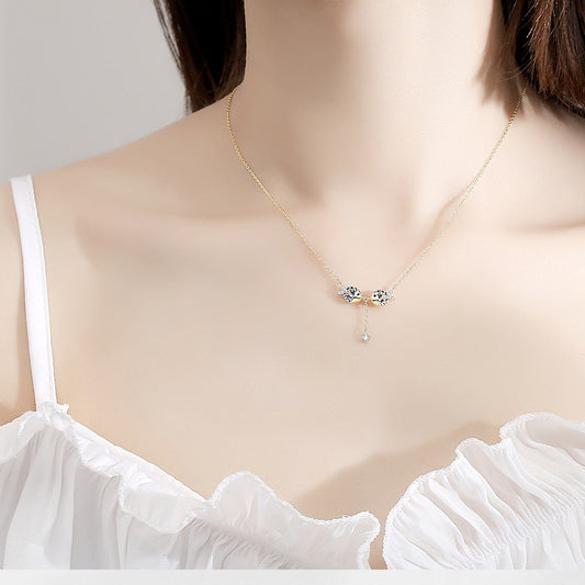 Cute Fish Kiss Zircon Necklace