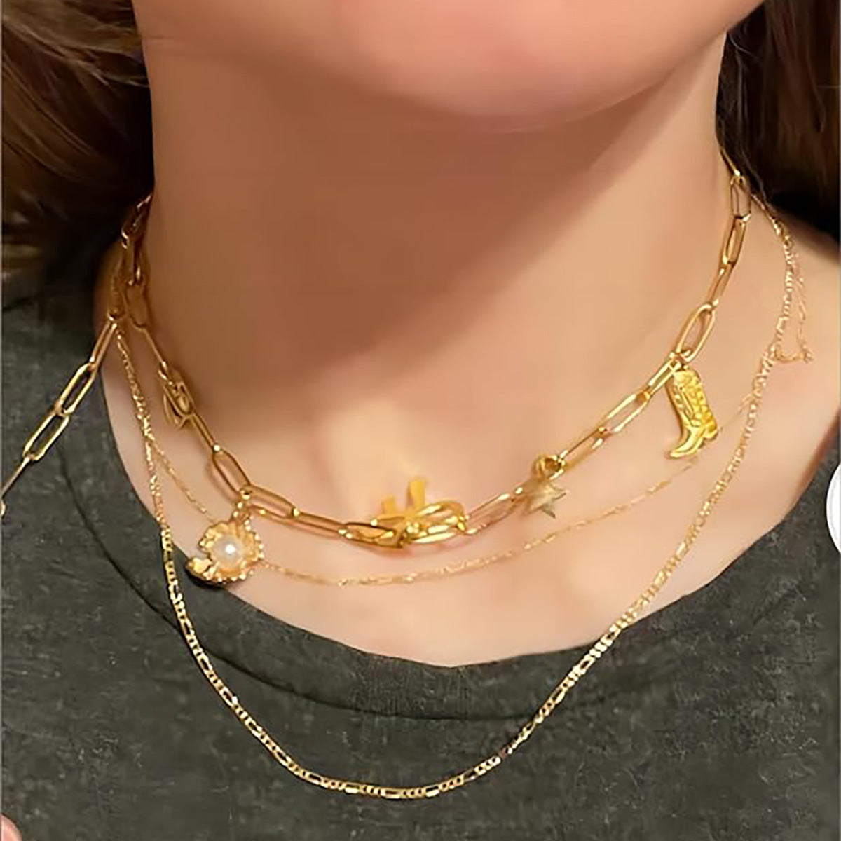 Gold Clip Necklace with Bow & Five-Pointed Star