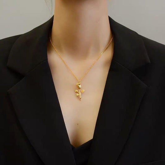 Rose Vintage Pendant Necklace