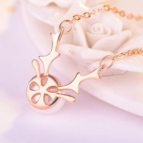 Small Elk Pearl Pendant Necklace