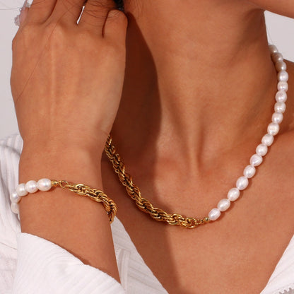 Natural Freshwater Pearl Necklace & Bracelet Set