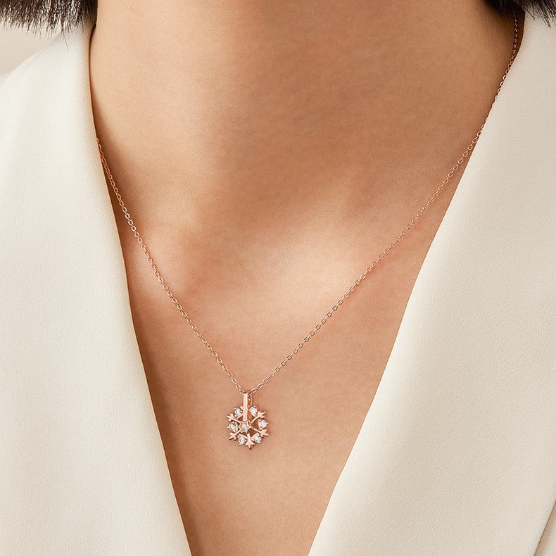 Rotatable Spinning Snowflake Pendant Necklace