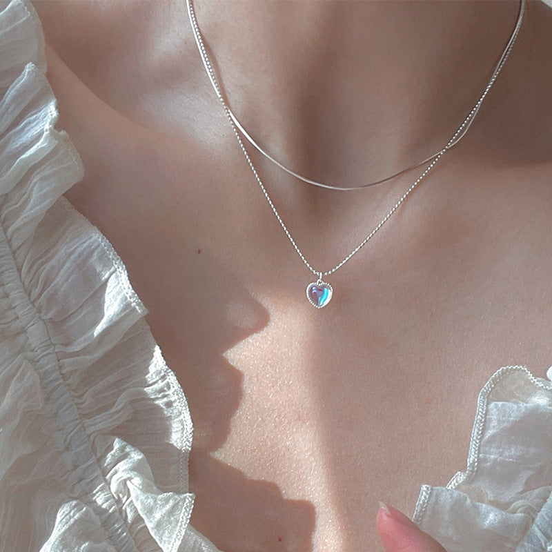 Gradient Gem Heart Shaped Clavicle Chain Necklace