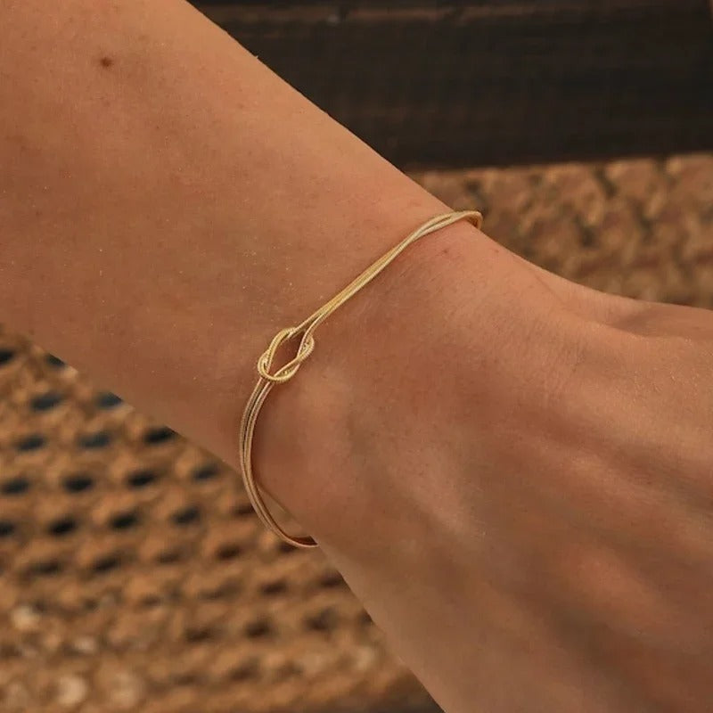 Couples Knot Necklace & Bracelet Set