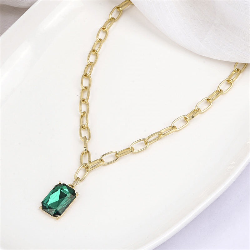 Retro Emerald Rhinestone Necklace