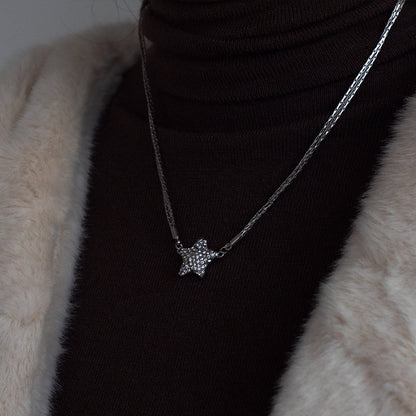 Magnetic Five-Pointed Star Necklace with Rhinestones