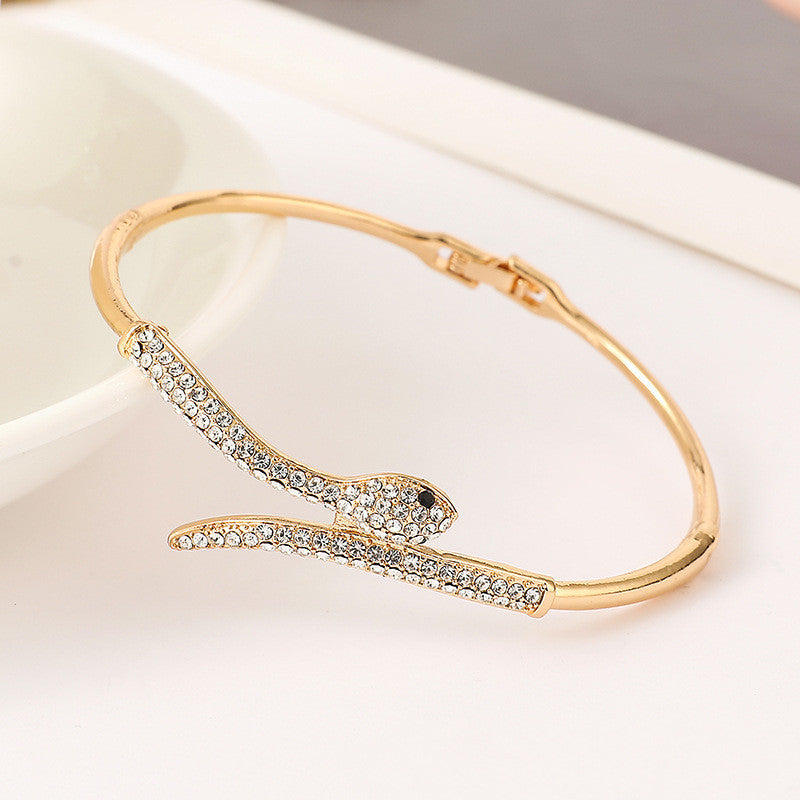 Love Bracelet with Infinity Sign & Knot Designs