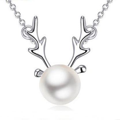 Small Elk Pearl Pendant Necklace
