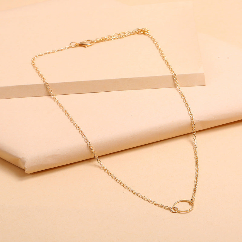 Small Circle Pendant Chain Necklace