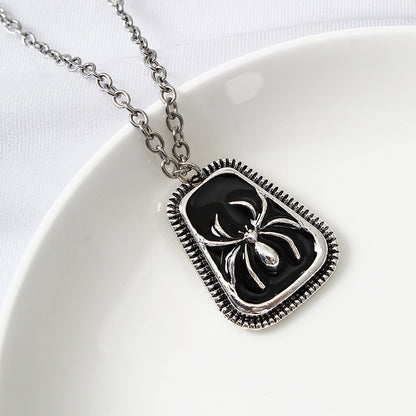 Exaggerated Spider Design Halloween Pendant Necklace
