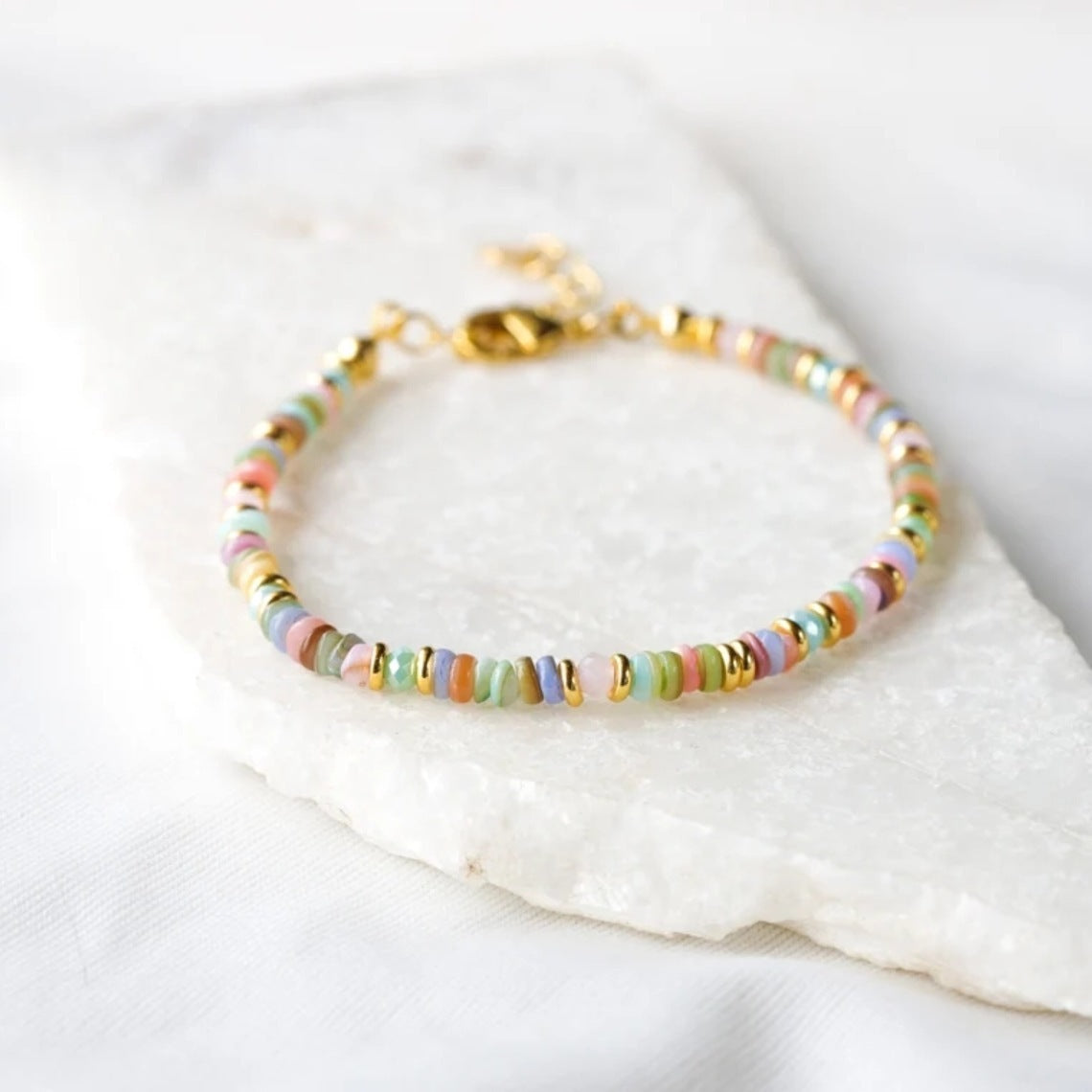 Colorful Natural Shell Hand-Woven Beaded Bracelet