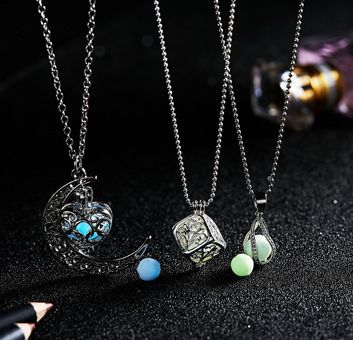 Glow In The Dark Necklaces
