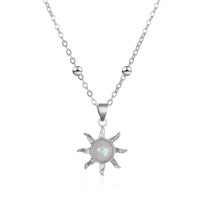 Temperament Inlaid Opal Small Clavicle Necklace