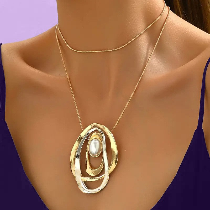 Elegant Irregular Oval Pendant Necklace
