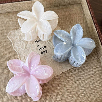 Summer Mint Plumeria Rubra Grip Hairclip