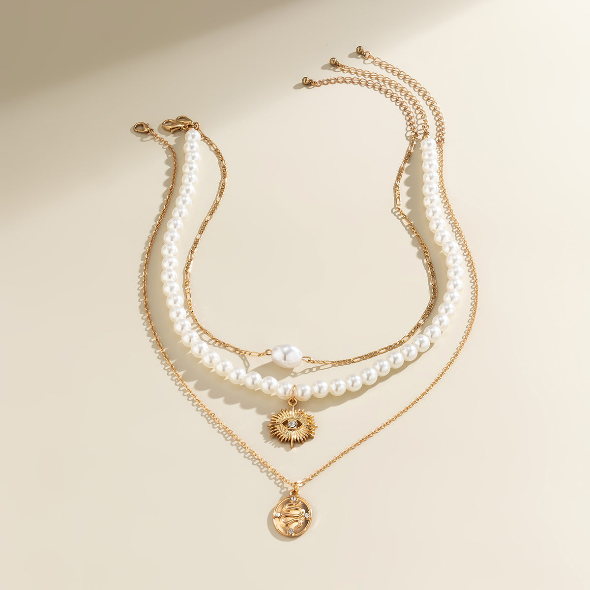 Beaded Beach Pearl Necklace with Resin Star Pendant