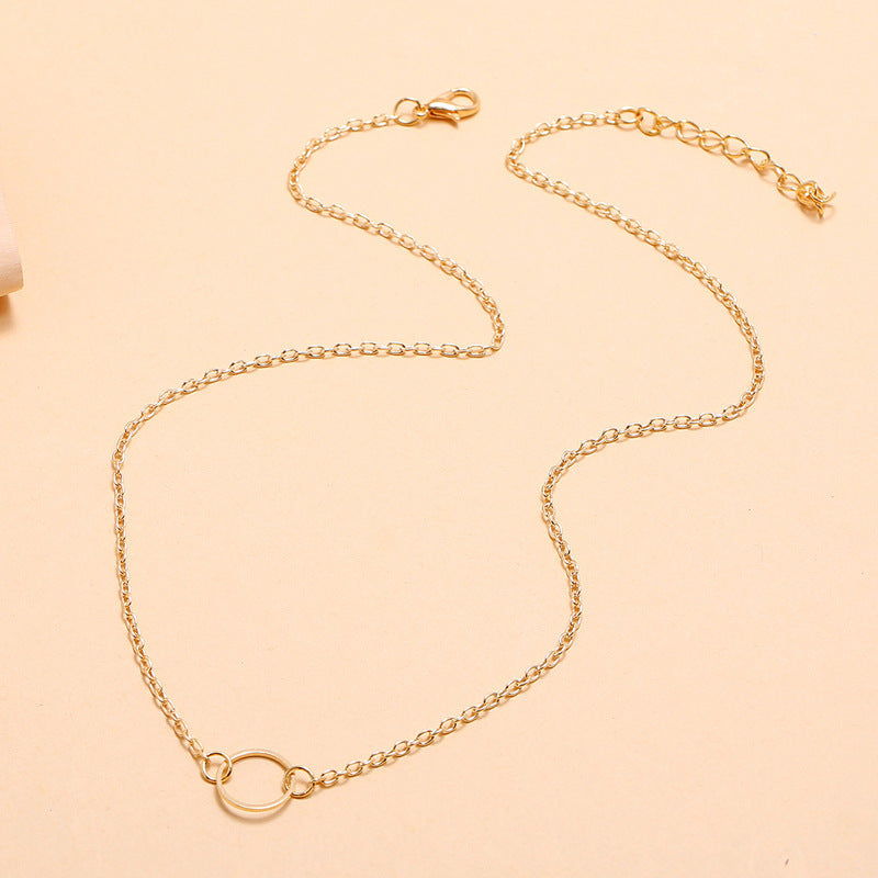 Small Circle Pendant Chain Necklace
