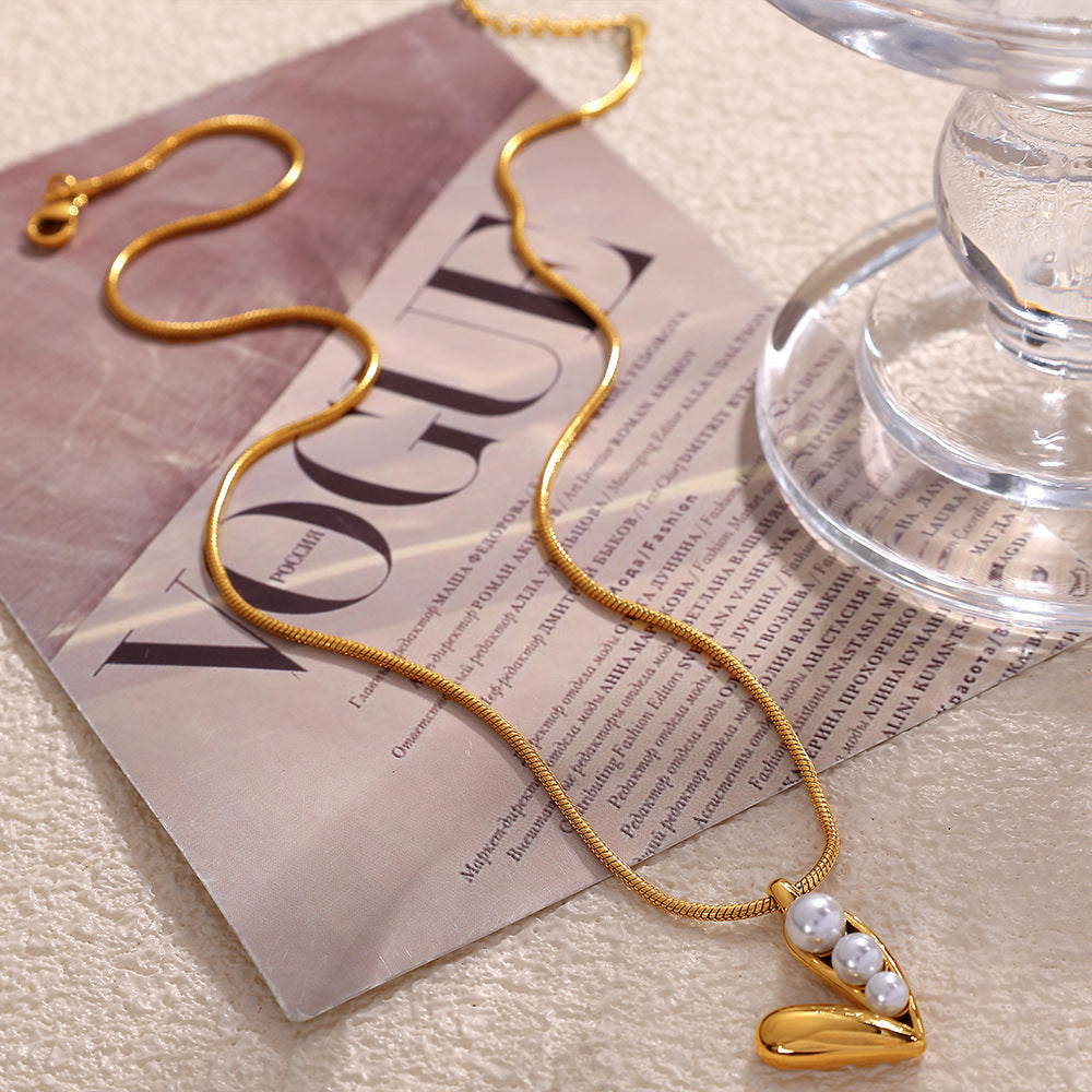 French Retro Pearl Love Necklace