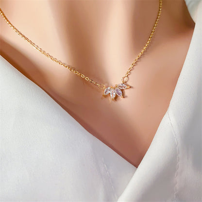 Shining Flower Petal Necklace