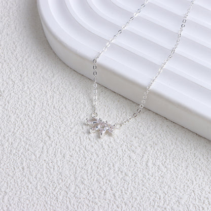 Shining Flower Petal Necklace