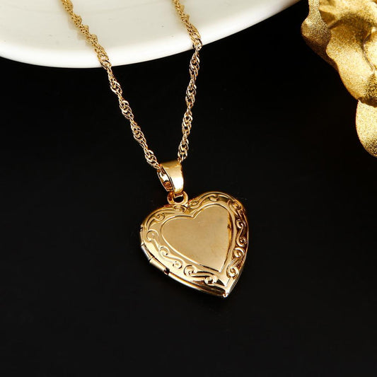 Heart Shaped Photo Frame Locket Pendant Necklace Gold