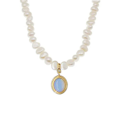 Round Medal Pearl Necklace with Irregular Pearl