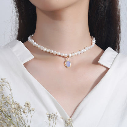 Round Medal Pearl Necklace with Irregular Pearl