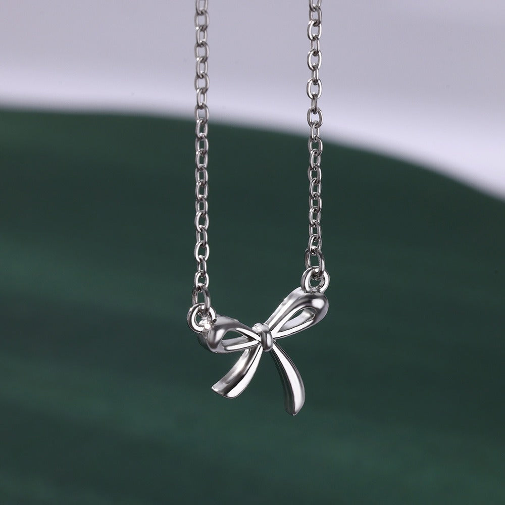 Elegant Women’s Bow Necklace