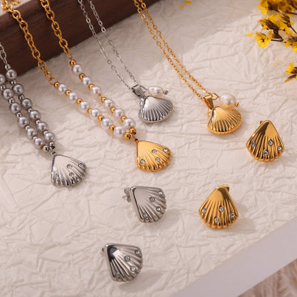 French Vintage Shell Jewelled Pendant Necklace - Trendy Radar