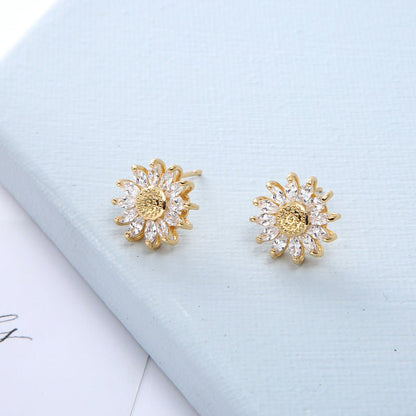 Gold - Plated Jewellery Set – Earrings, Ring & Necklace - Trendy Radar