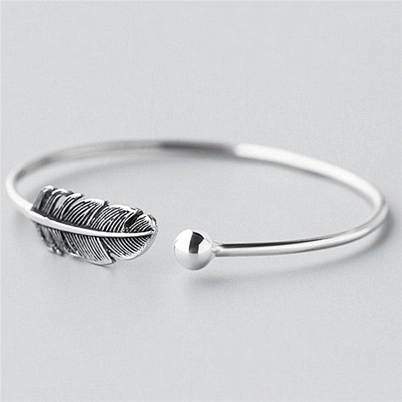 Leaf - Shaped Couple Bracelet - Trendy Radar