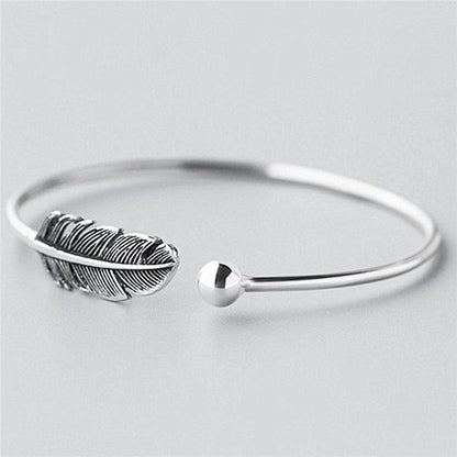 Leaf - Shaped Couple Bracelet - Trendy Radar