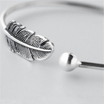 Leaf - Shaped Couple Bracelet - Trendy Radar